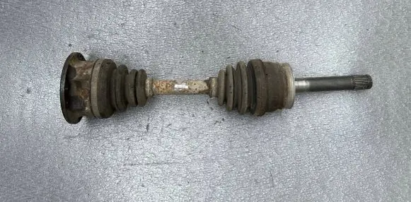 Nissan Terrano Front driveshaft 391007F00A