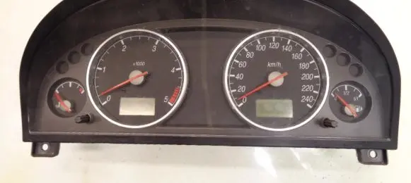 Ford Mondeo Mk III Speedometer (instrument cluster) 1S7F10849GB
