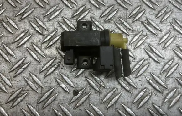 Renault Captur Turbo solenoid valve