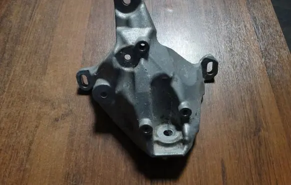 Audi A8 S8 D5 Gearbox mount 4N0399113F 4N0399113