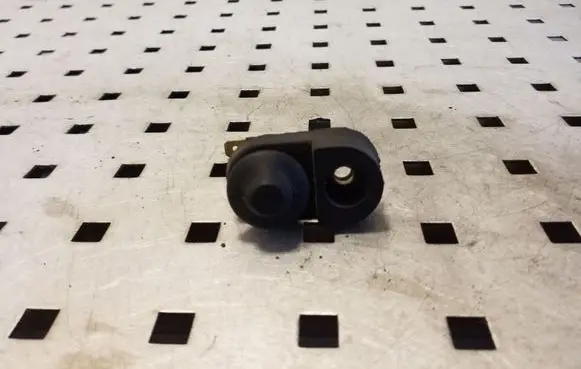Opel Frontera B Rear door sensor 