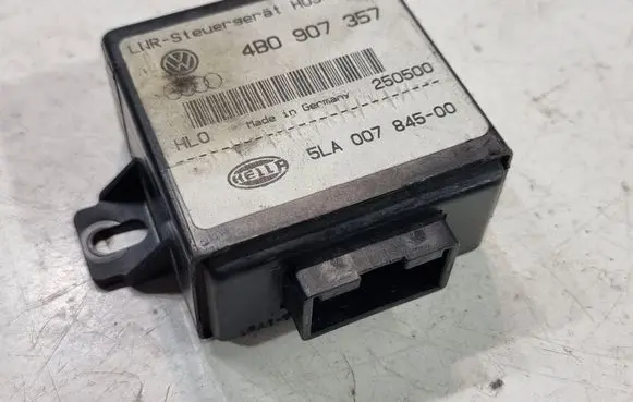 Audi A4 S4 B6 8E 8H Light module LCM 4B0907357