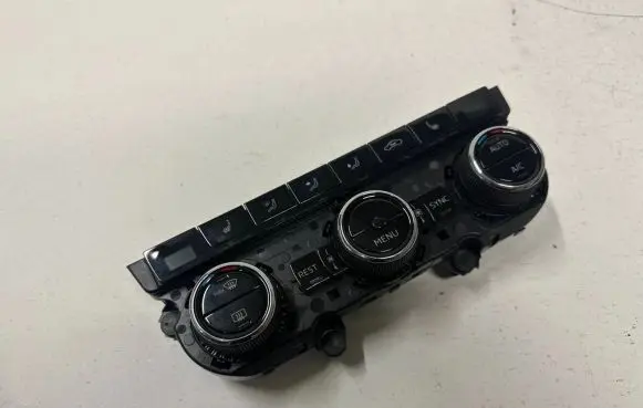 Skoda Superb B8 (3V) Climate control unit 3V0907044CH B01303683 901560340021