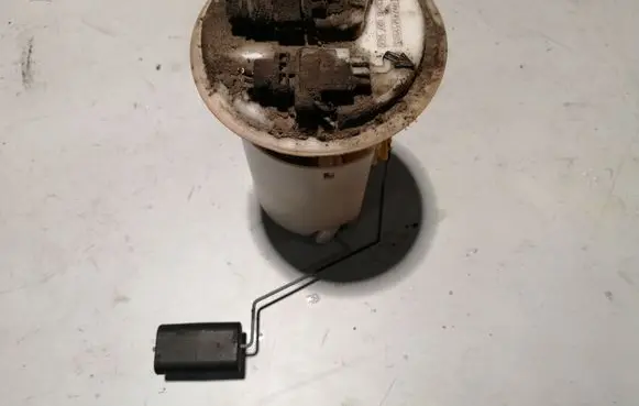 Renault Clio II In-tank fuel pump 8200027963