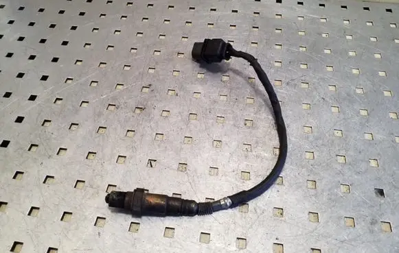 BMW 5 E60 E61 Lambda probe sensor 780436901 0281004079