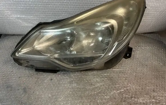 Opel Corsa D Headlight/headlamp 13392705