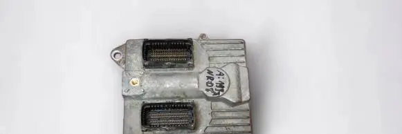 Opel Zafira B Engine control unit/module 55353843