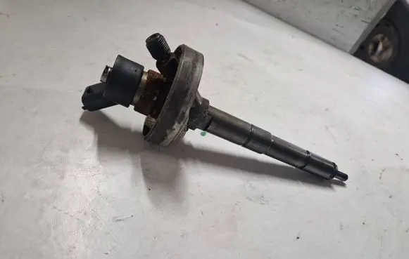 Opel Movano A Fuel injector 0445110168