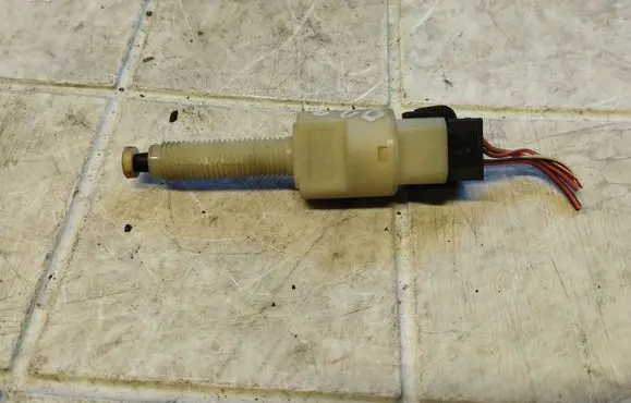 Audi A6 S6 C5 4B Brake pedal sensor switch 4A0945515A