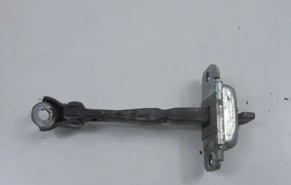 Hyundai i10 Rear door check strap stopper