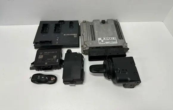 Porsche Cayenne (92A) Engine ECU kit and lock set 7P5907401D 0281017906