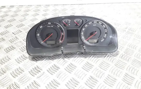 Skoda Superb B5 (3U) Speedometer (instrument cluster) 3U0920841D