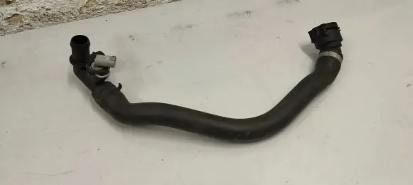 Mercedes-Benz E W213 Engine coolant pipe/hose A0009056102