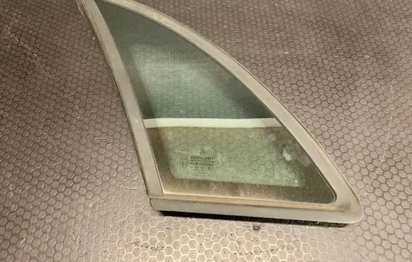 Citroen C5 Rear side window 43R000264