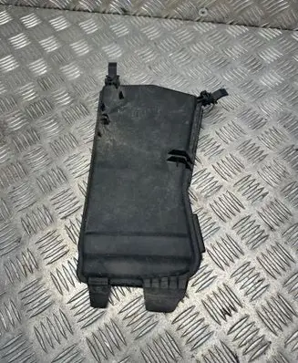 Mercedes-Benz E W212 Fuse box cover A2125400082