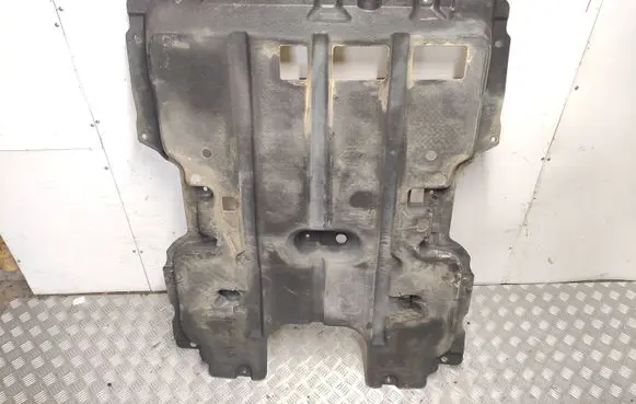 Citroen C4 III e-C4 Engine splash shield/under tray 9830181780