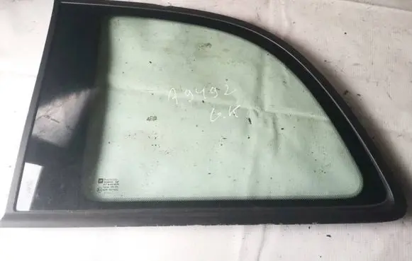 Opel Zafira A Rear side window as2