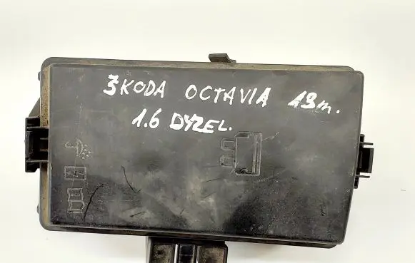 Skoda Octavia Mk3 (5E) Fuse box set 5Q0937132B 5Q0907361B