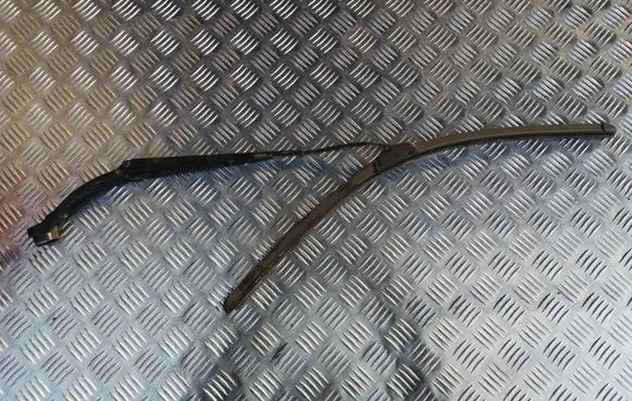 Subaru Outback Front wiper blade arm 7847 3N7847 2139