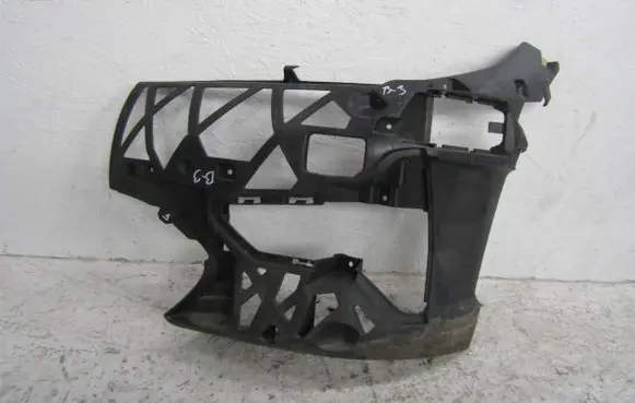 BMW 3 G20 G21 Front bumper mounting bracket 7422247