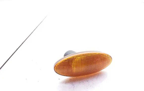 Opel Vectra B Front fender indicator light 90504212