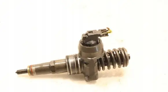 Skoda Fabia Mk2 (5J) Fuel injector 0414720215
