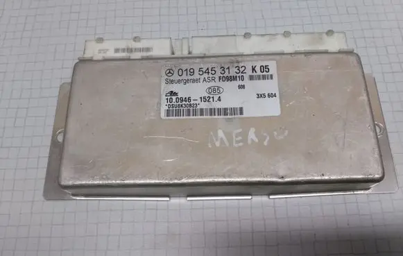 Mercedes-Benz C W202 ABS control unit/module 0195453132 10094615214