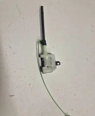 Volvo V60 Fuel cap release pull handle 0104140413 86113136