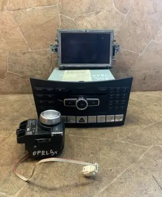 Mercedes-Benz CLS C218 X218 Radio/CD/DVD/GPS head unit A2189006103