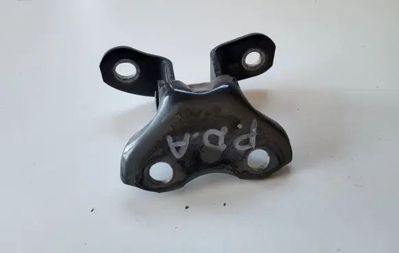 Toyota Verso Front door lower hinge 