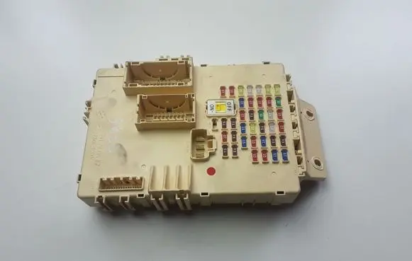 Hyundai i40 Fuse module 919503Z021