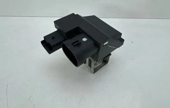 Peugeot 508 RXH Coolant fan relay 9662872380
