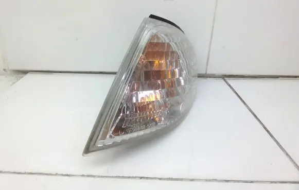 Nissan Almera Front indicator light 185822B