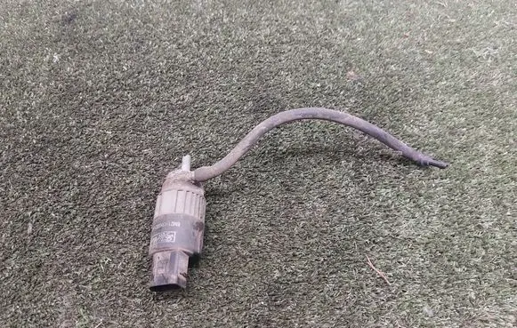 Ford S-MAX Windscreen/windshield washer pump 6M2113K082AB 6M2113K082