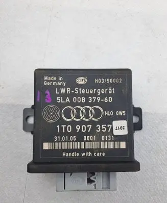 Volkswagen Touran I Light module LCM 1T0907357 H03S0002 5LA00837960