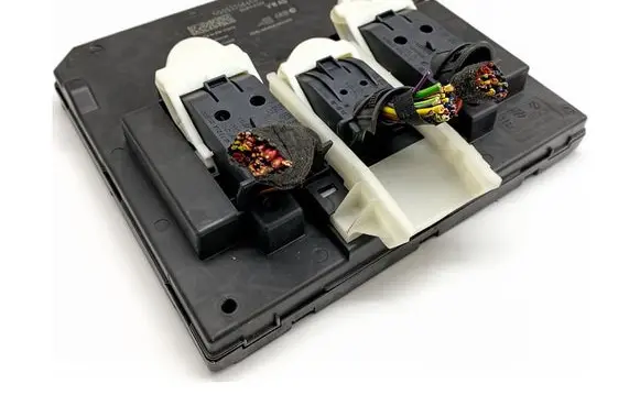 Skoda Superb B8 (3V) Central body control module 5Q0937084CF