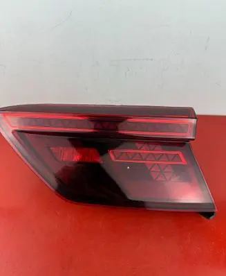Volkswagen Tiguan Tailgate rear/tail lights 5NA945308E