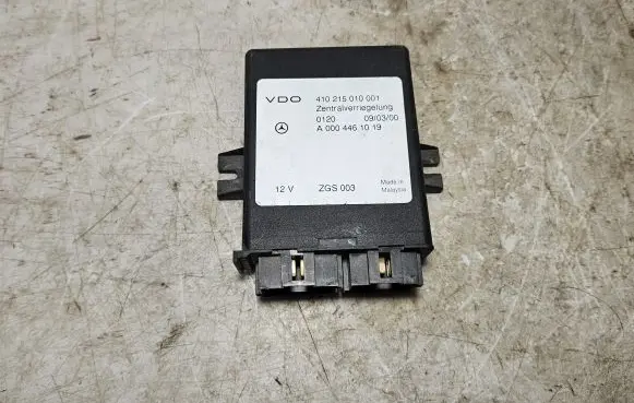 Mercedes-Benz Sprinter W901 W902 W903 W904 Door central lock control unit/module A0004461019
