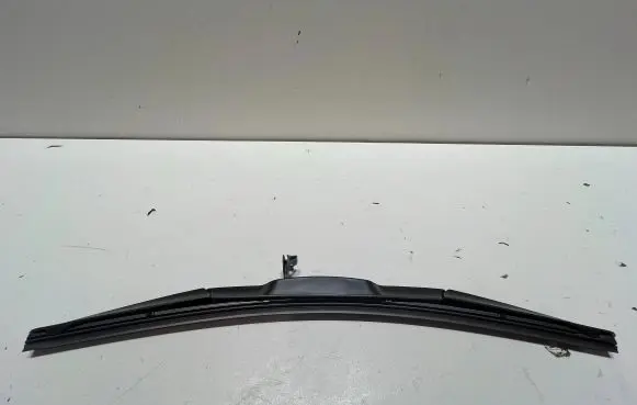 Hyundai Tucson TL Front wiper blade arm 983601W050