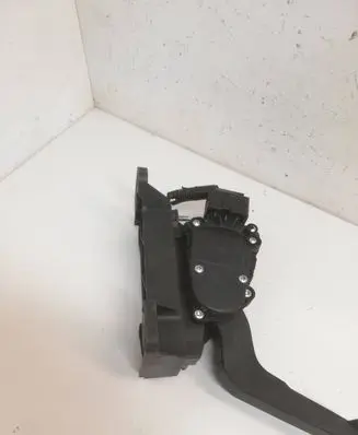 Nissan Navara D40 Accelerator throttle pedal