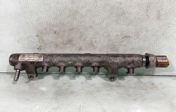 Volkswagen Tiguan Fuel main line pipe 03l130089 980733974552