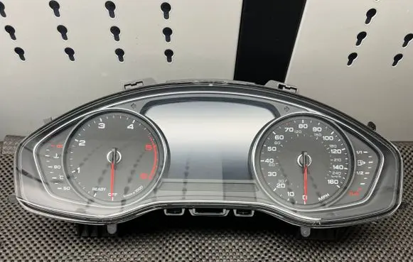 Audi A5 Speedometer (instrument cluster) 8W6920971A 8W6920971