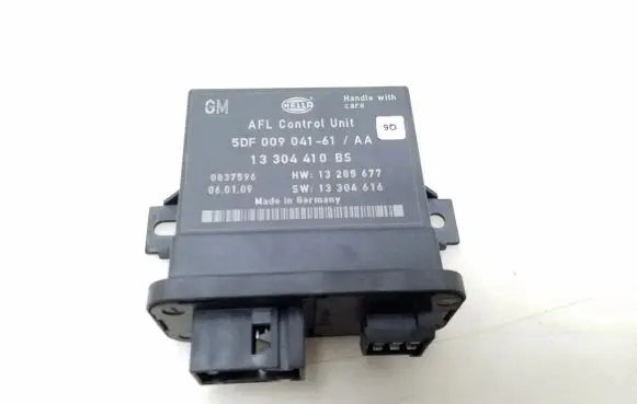 Opel Insignia A Light module LCM 13304410BS