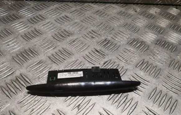 Mercedes-Benz CLA C117 X117 W117 Parking PDC sensor display screen 1725420023 A1725420023