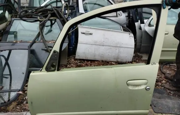 Mitsubishi Colt Front door 760032E020