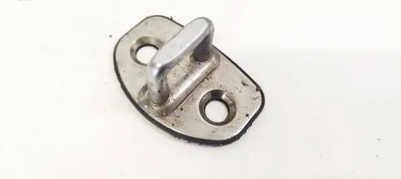 Skoda Praktik (5J8) Front door lock loop/hook striker 6Y0837033C
