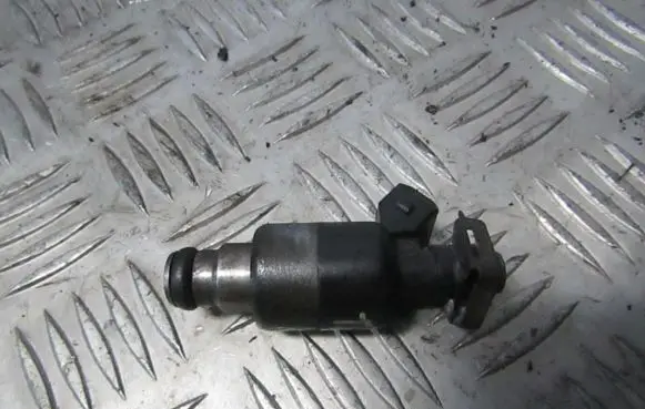 Opel Tigra A Fuel injector 17089276
