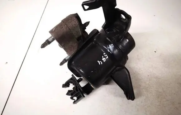 Toyota Avensis T270 Engine mount bracket
