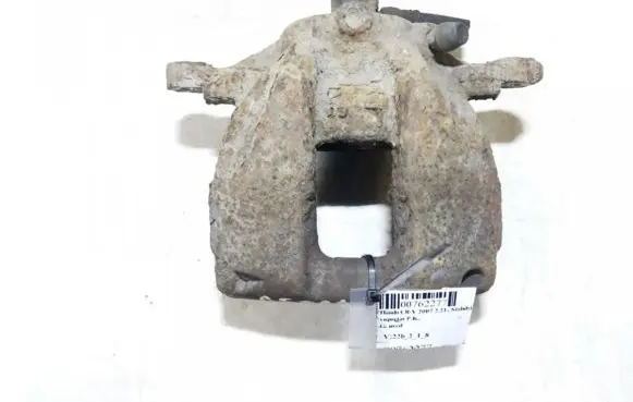 Honda CR-V Front brake caliper