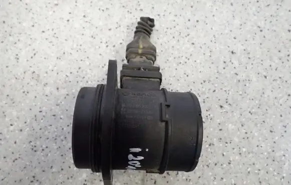 Hyundai i20 (PB PBT) Mass air flow meter 28164-2A500
